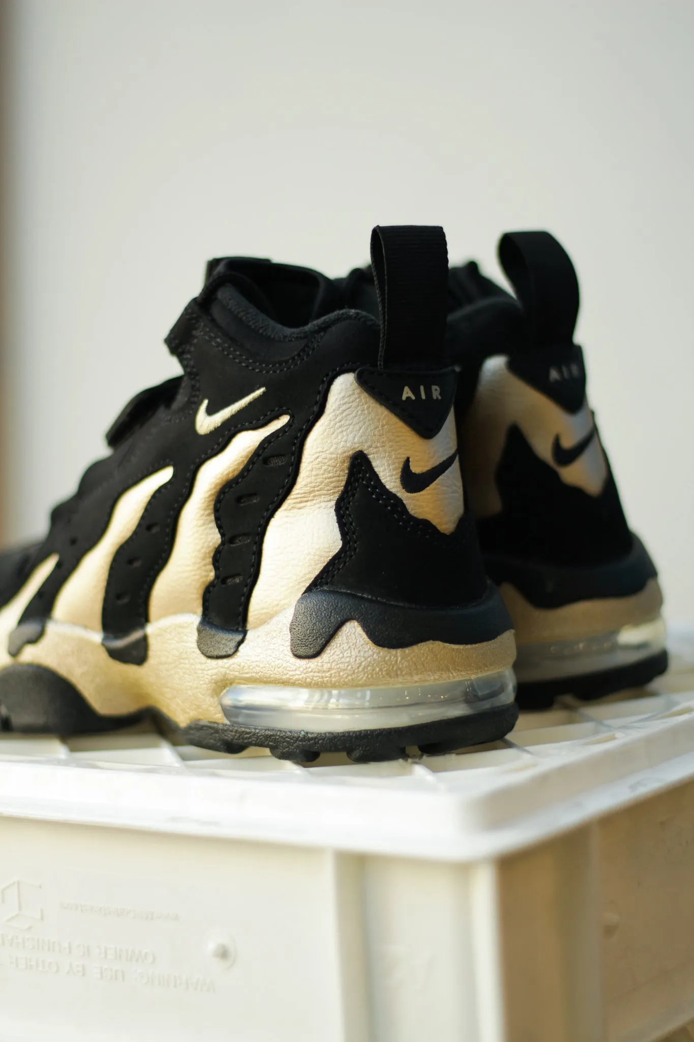 AIR DT MAX '96 "BLACK/VEGAS GOLD"