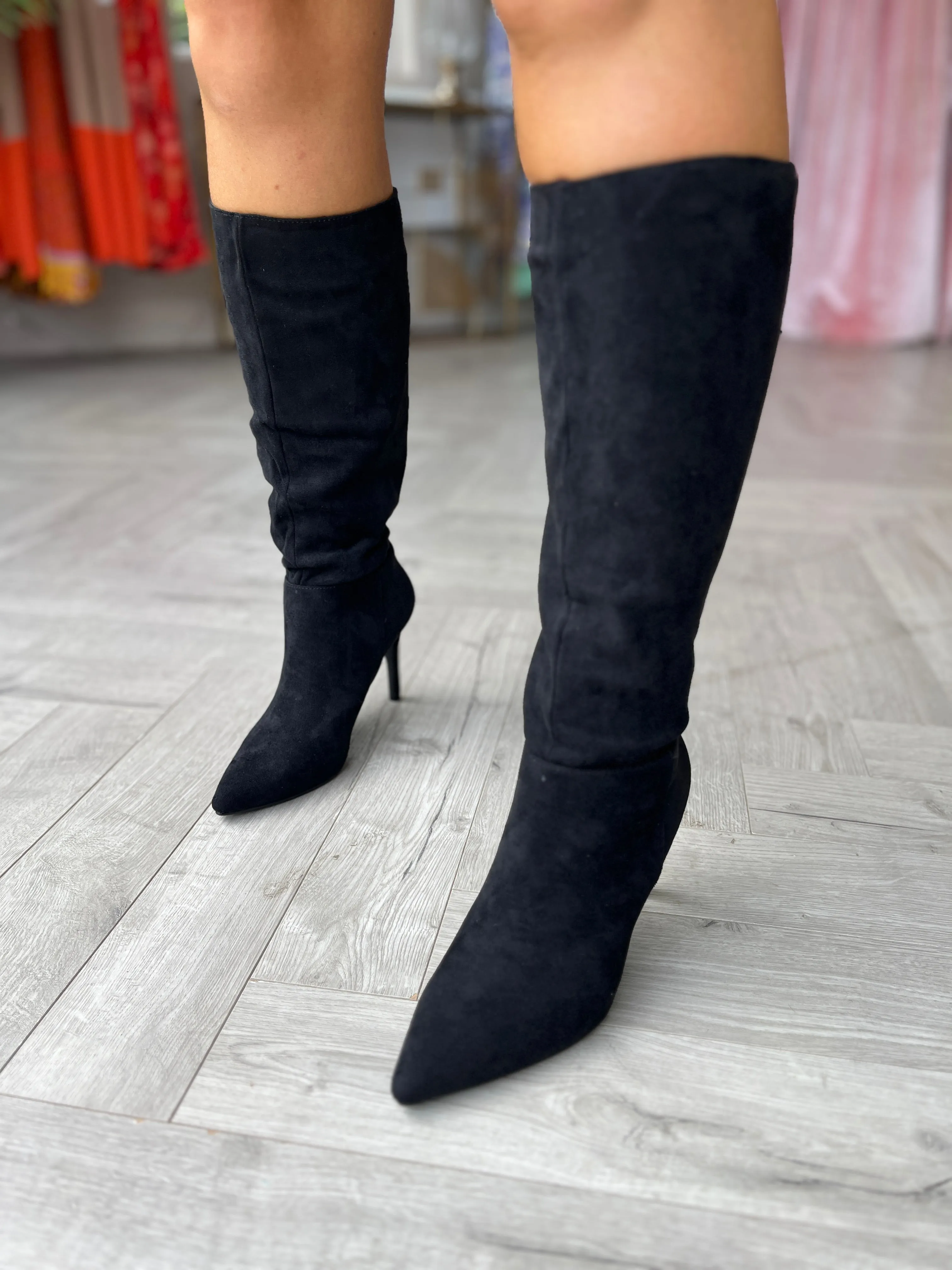 Bonnie Suede Boots Black